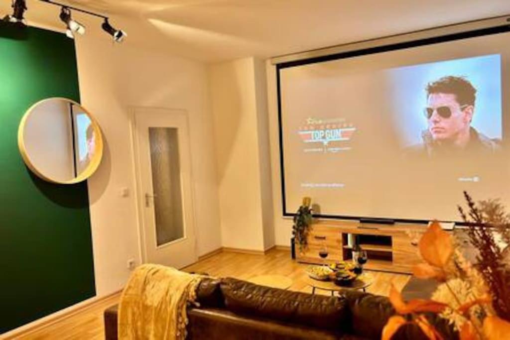 Modern & Stilvoll Mit Kino - Wii Lejlighed Essen Eksteriør billede